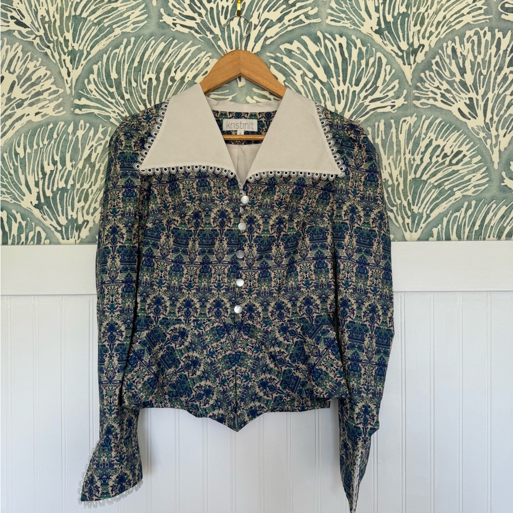 KristinIt Anisa Paisley Jacket with White Collar in Women’s Small